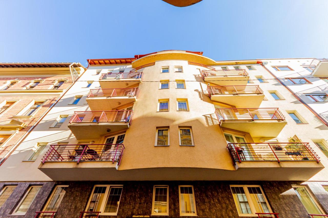 בודפשט Peony Kaldy Apartman Free Garage Under The House מראה חיצוני תמונה