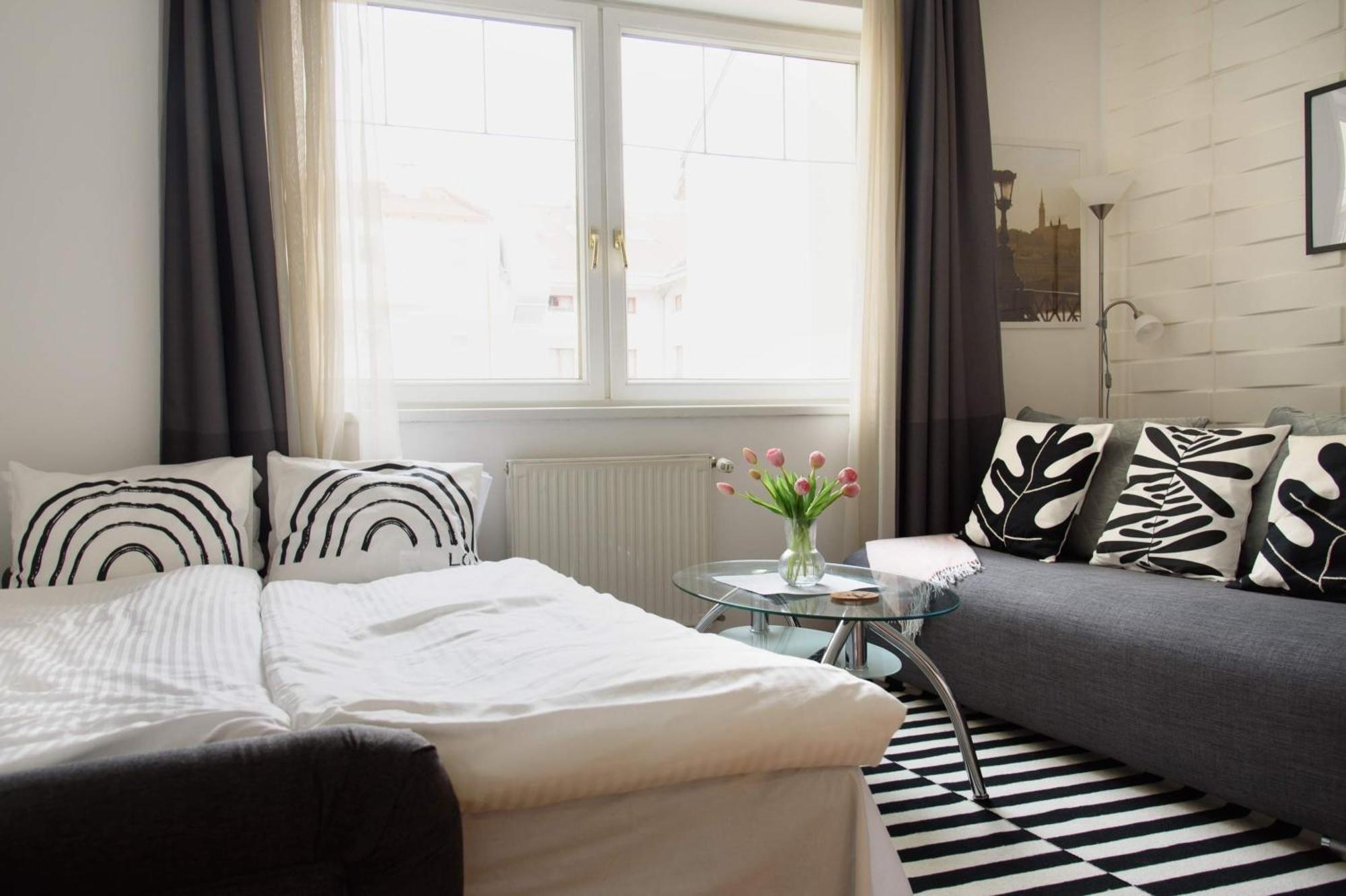 בודפשט Peony Kaldy Apartman Free Garage Under The House מראה חיצוני תמונה